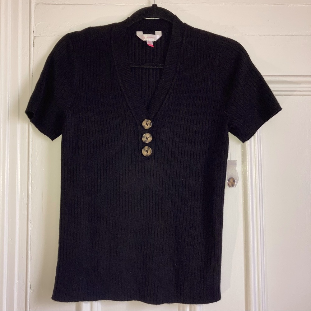 No Boundaries Juniors Black V-neck Ribbed-Knit Blouse with Buttons